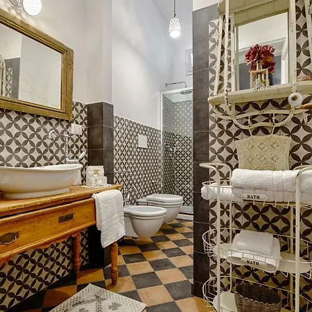 Oda ve Kahvaltı Sacratum 4*